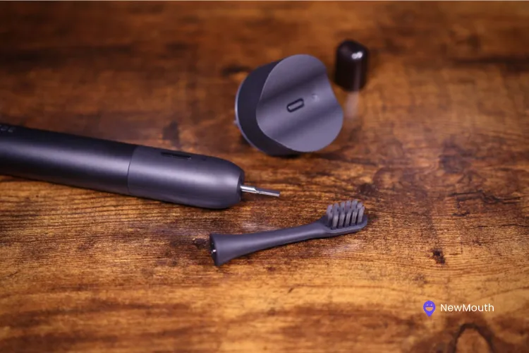 Mode electric toothbrush with 3 separate parts