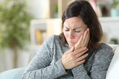 What Are the Signs of A Tooth Infection?