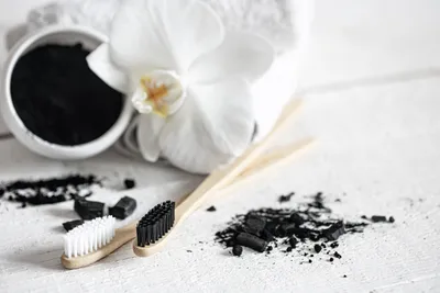 Does Charcoal Toothpaste Work?