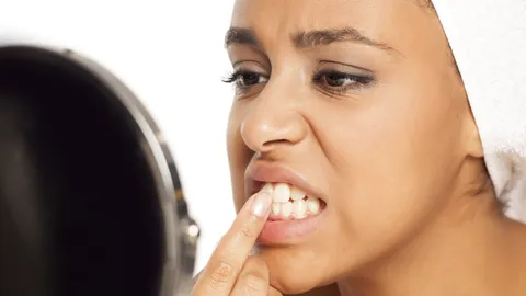 What Does Throat Cancer Feel Like? Symptoms, Risk Factors &amp; Treatment