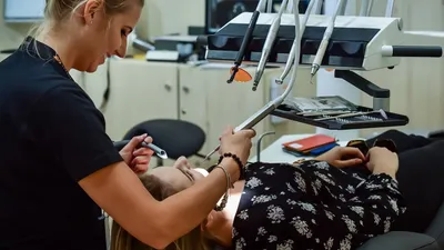 What's the Difference Between a Dentist and a Periodontist?