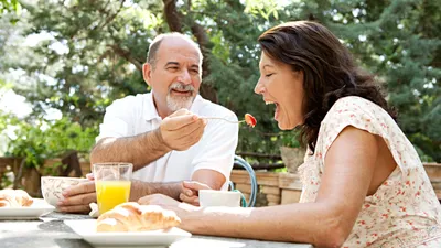 When to Eat Solid Food After Tooth Extraction