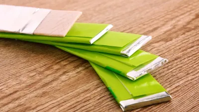 Can Chewing Gum Help Define Your Jawline?