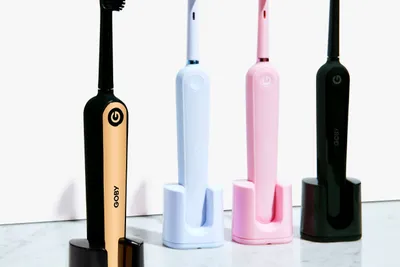 Electric Toothbrush vs. Manual Toothbrush: Which Is Better?
