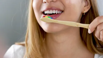 Yellow Teeth: 10 Causes and Effective Whitening Methods