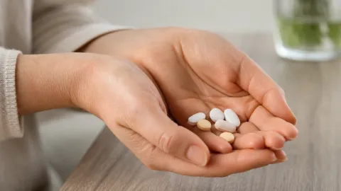 Gum Infection: Symptoms, Causes, Treatment, Home Remedies