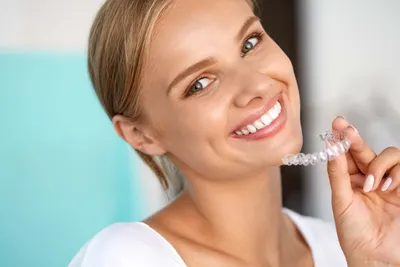 Teeth Straightening Options — Braces vs. Clear Aligners