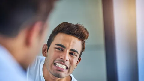 Craze Lines in Teeth: Causes and Treatment