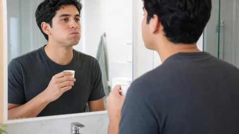 Is It Safe to Gargle With Hydrogen Peroxide?