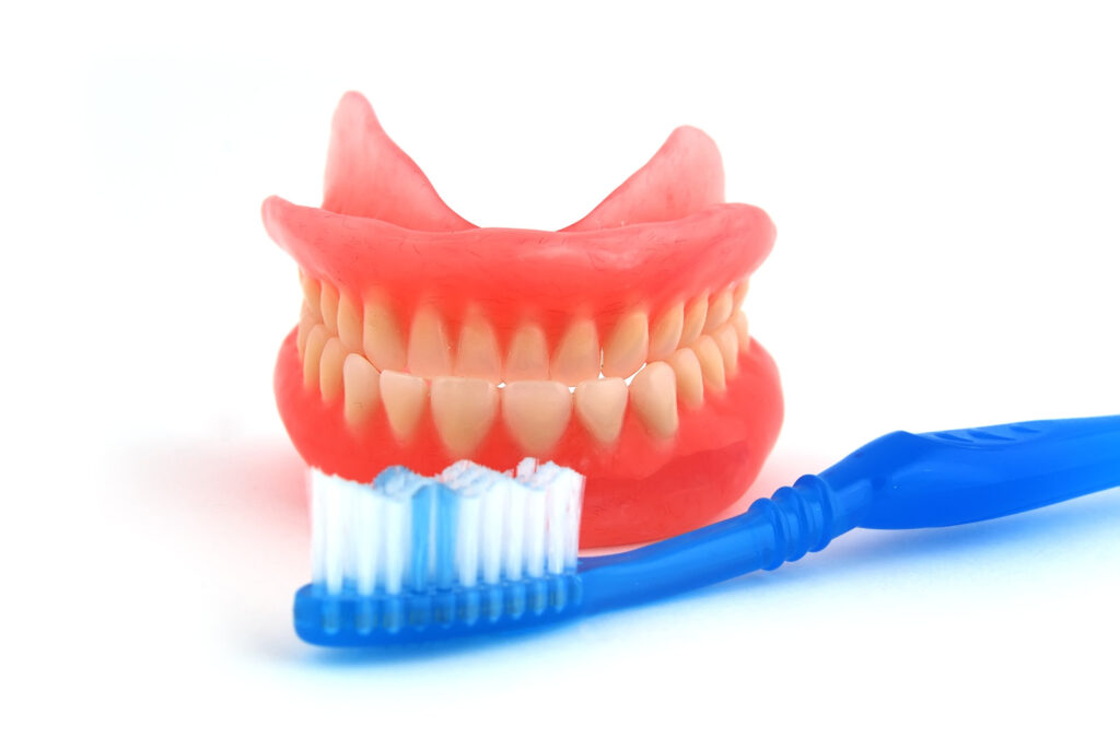 Full Dentures (False Teeth) Pros, Cons & Costs (2022) Full Dentures (False Teeth) Pros, Cons & Costs (2022)